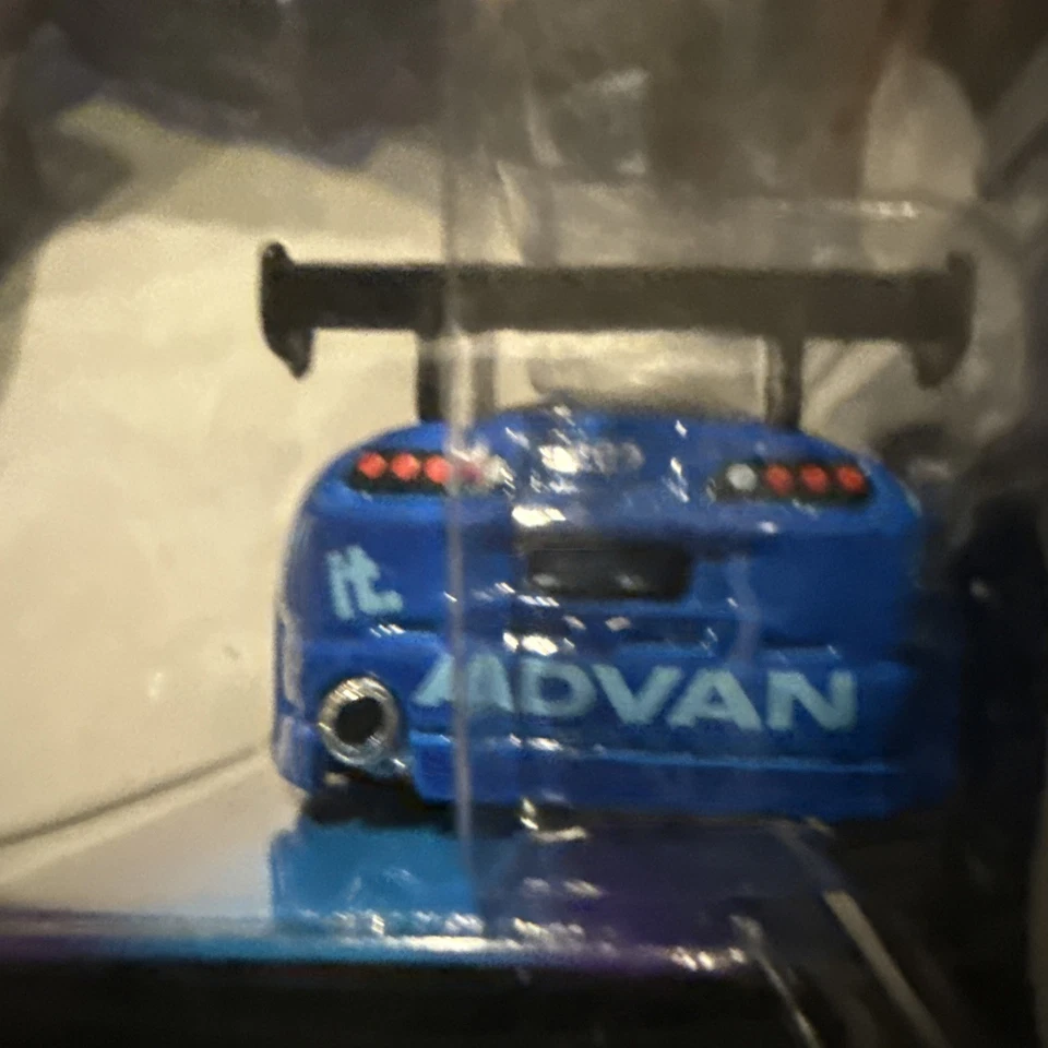 2004 1/64 Muscle Machines Import Tuner 1997 TOYOTA SUPRA - Image 4 of 4