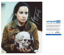 Janeane Garofalo 'Mystery Men' Signed 8x10 Photo 'Bowler' ACOA