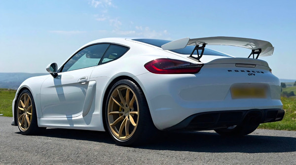 eBay - Porsche Cayman GT4 981