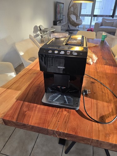 SIEMENS EQ.500 Classic TP501D09 15bar Kaffeevollautomat - Klavierlack Schwarz