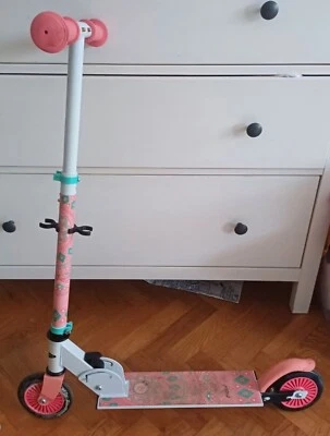 trotinette pour fille en bon état - Photo 1/3