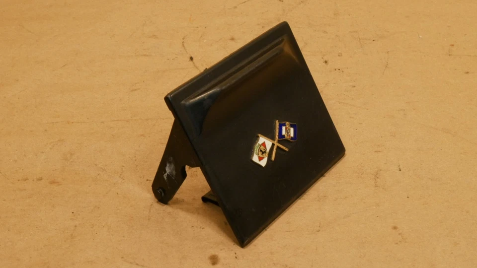 Cajón bandeja ceniza con banderas Ferrari 360 430 550 575 67505800 Foto 2 de 4