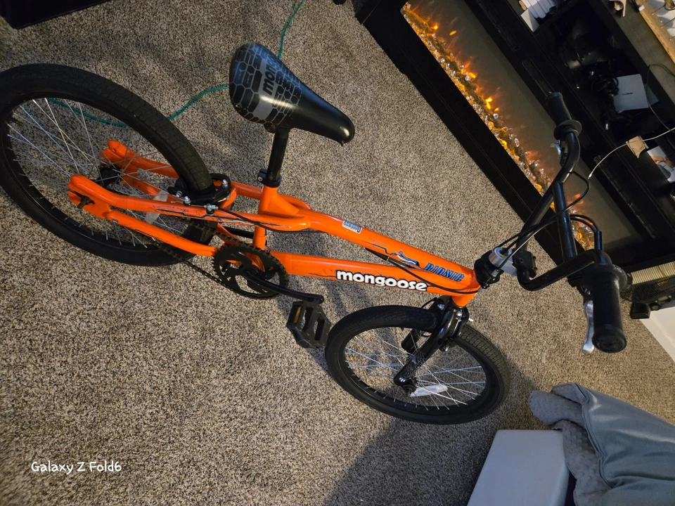 BICICLETA BMX MONGOOSE BIONIC 20 NUEVA Foto 4 de 4