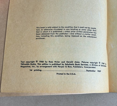 Spooky Tricks by Rose Wyler and Gerald Ames 1st Printing September 1969 - Picture 4 of 5