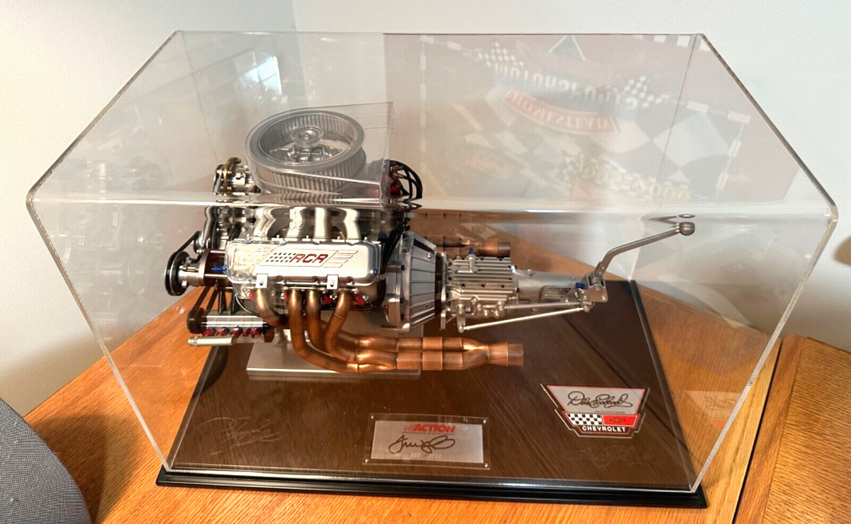 自動車 ACTION 1:4 NASCAR ENGINE JOEGIBBS RACING Joe Gibbs Racing ACTION 1:4 Scale 2003 Nascar Winston Cup