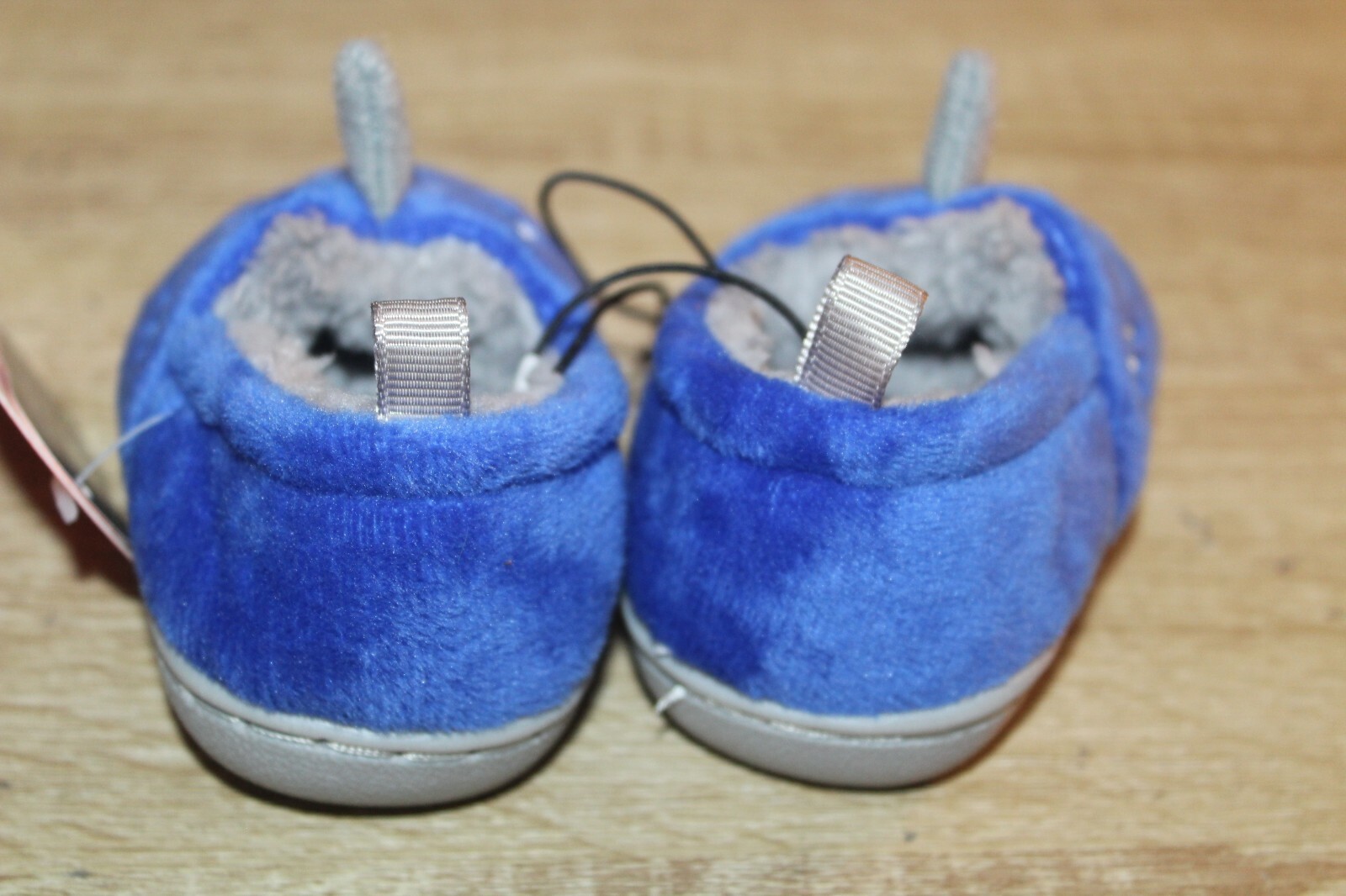 SAOLA NUOVE ciabatte neonato bambino taglia 2 peluche squalo blu con suola interna esterna