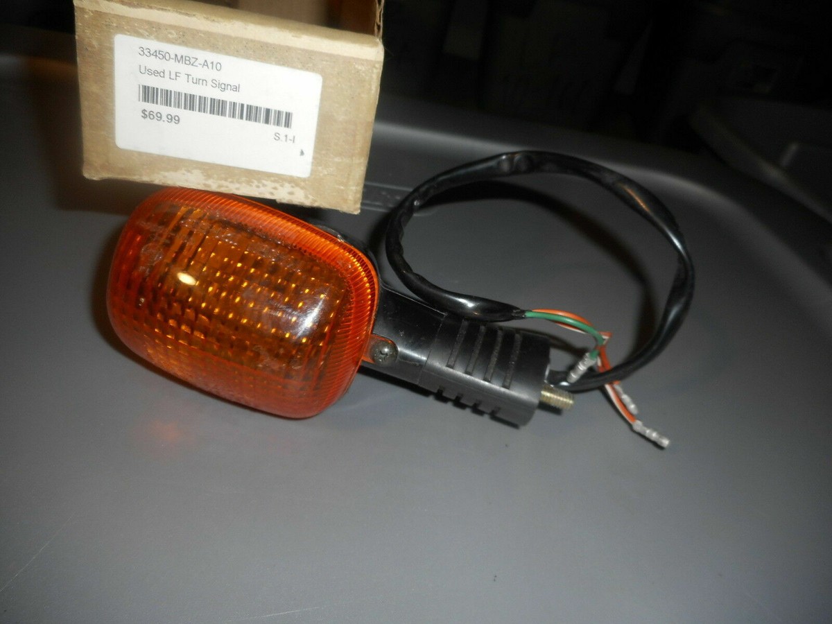 NOS Honda CB600F CB 600F 2004-2006 Genuine Turn Signal 33450 NOS Honda CB600F CB 600F 2004-2006 Genuine Turn Signal 33450