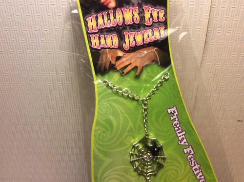 HALLOWS EVE HAND JEWELRY *SPIDER WEB" New in plastic bag "Freaky Festive Fashion - Bild 1 von 4