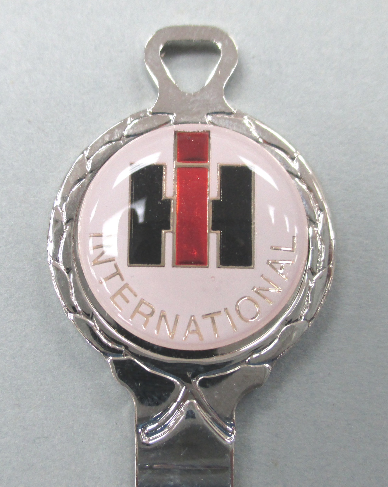 Red/Black International Harvester IH White Gold Deluxe Classic Keys