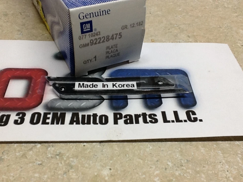 Chevrolet Camaro Tapa Trasera Maletero Rojo/Cromo SS Placa de Identificación Emblema Nuevo OEM Foto 3 de 4