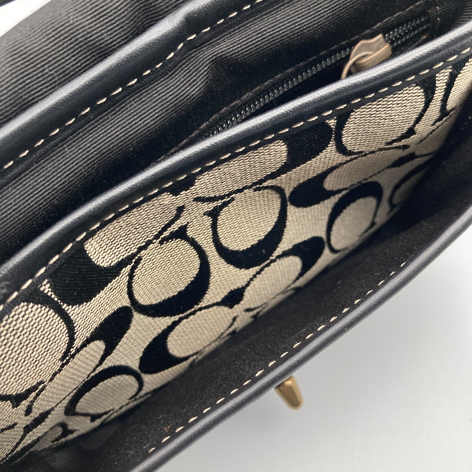 Auth COACH Signature Turn Lock One Shoulder Bag  F10566 Black Gold | B2557/N thumbnail 16