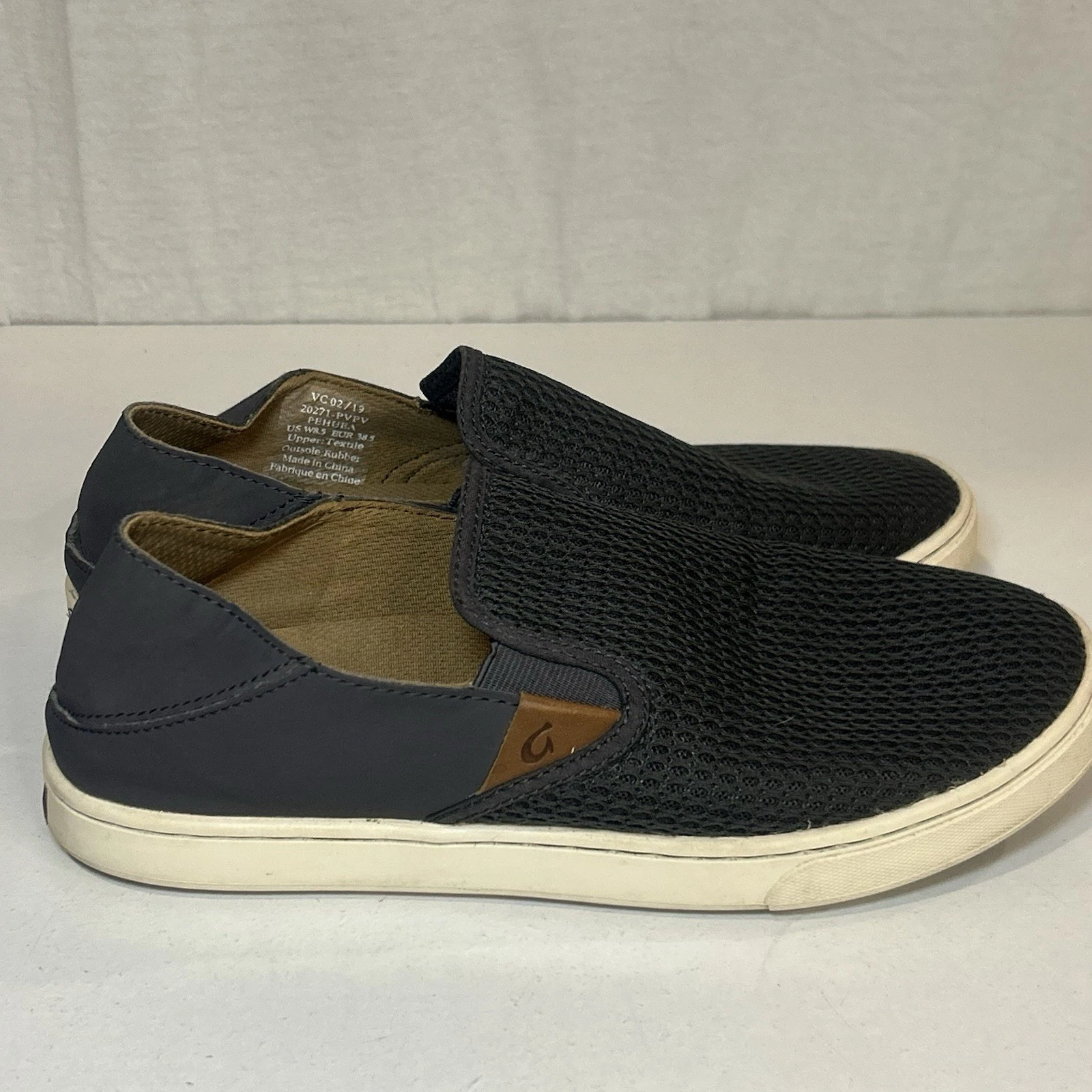 OluKai Pehuea Pavement Gray Slip On Sneakers Shoes Women Size 8.5