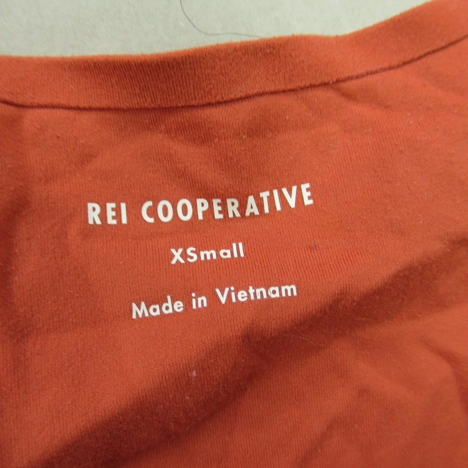 Camisa REI Para Mujer XS Sin Mangas Cuello Redondo Pullover Ligera Roja Informal Foto 2 de 4