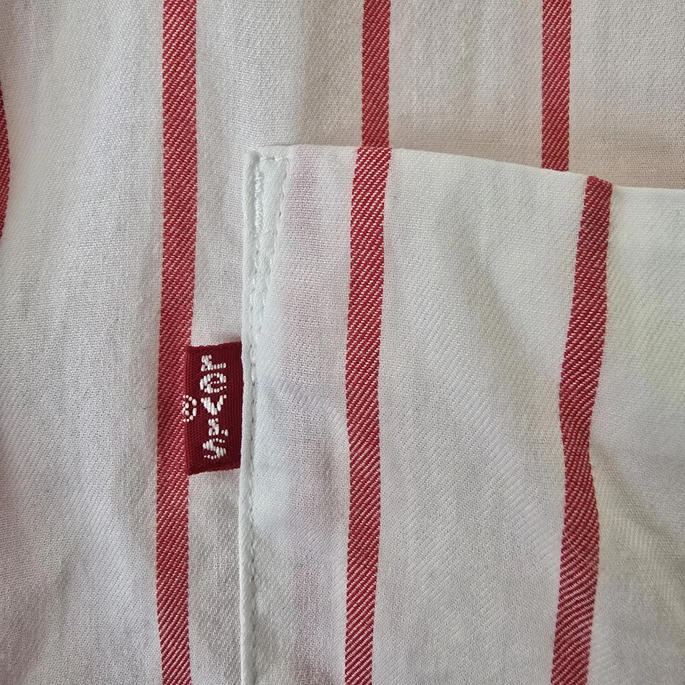 Camisa ligera de algodón a rayas con botones calce novio talla grande para mujer Levi's Foto 3 de 4