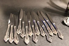 Oneida Brahms 12 Table Knife 9"