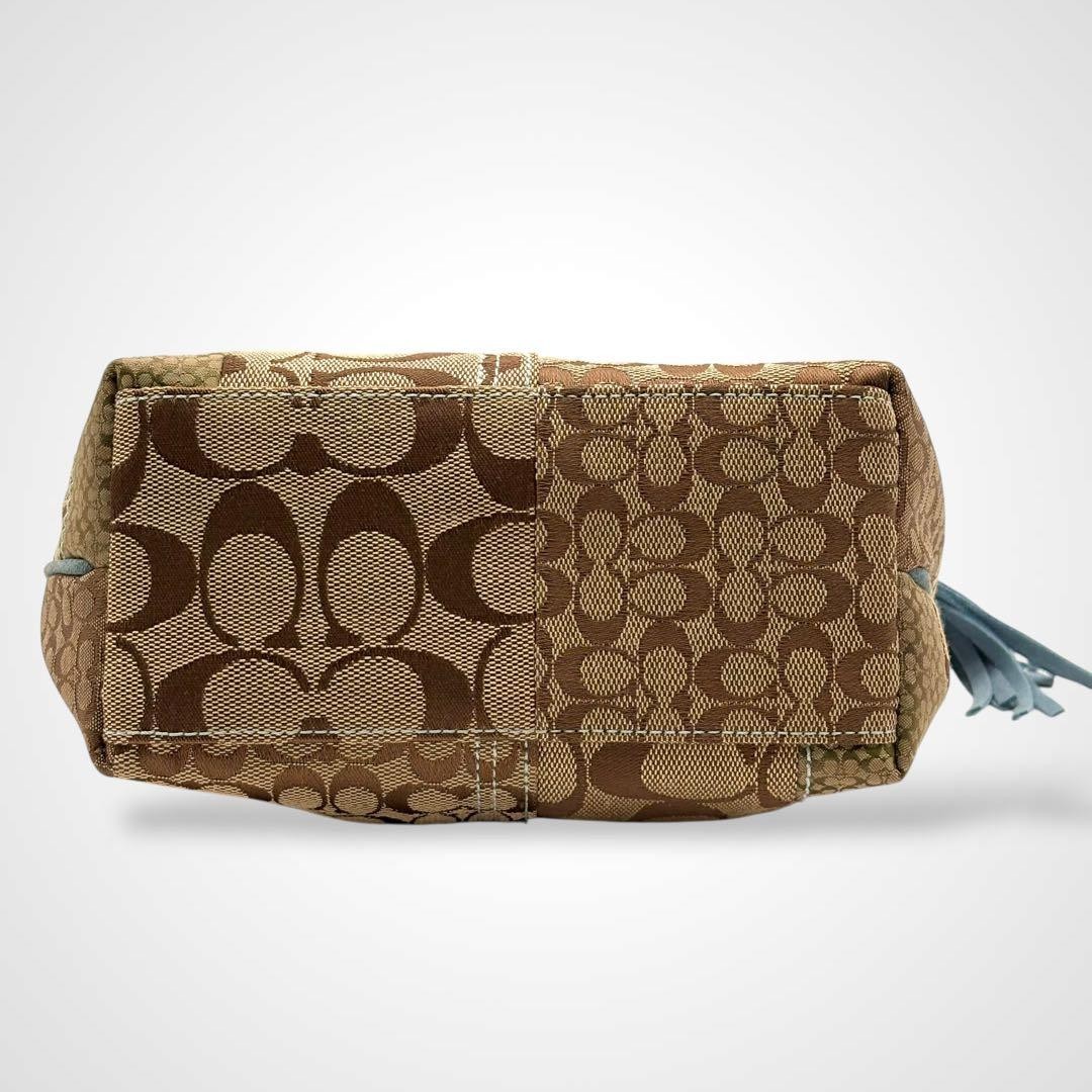 beautiful Coach Accessory Pouch Patchwork Y2K Fro… - image 4