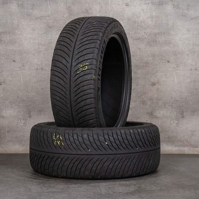 2x 235/45 R18 98V Michelin Pilot Alpin 5 MO1 DOT 2322 6 mm Winterreifen