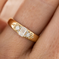 Smaragdschliff Diamant Ehering 1,80 Karat Lab Grown Eternity 14K Gelbgold