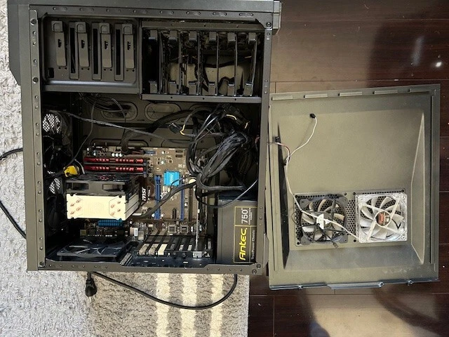 Corsair Carbide Series 400R Graphite Grey and Black ATX Mid Tower Gaming Case - Image 4 of 4