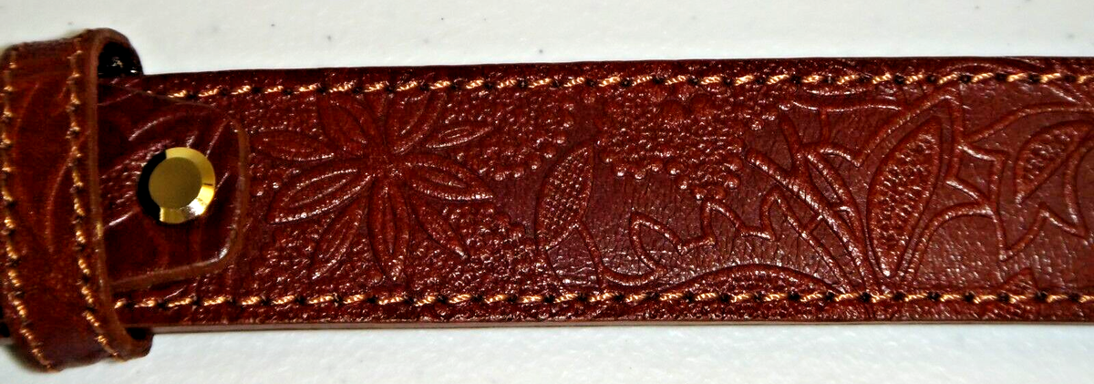 A. Bellucci ITALY Women Belt Moro Embossed Printed Leather  display picture 3