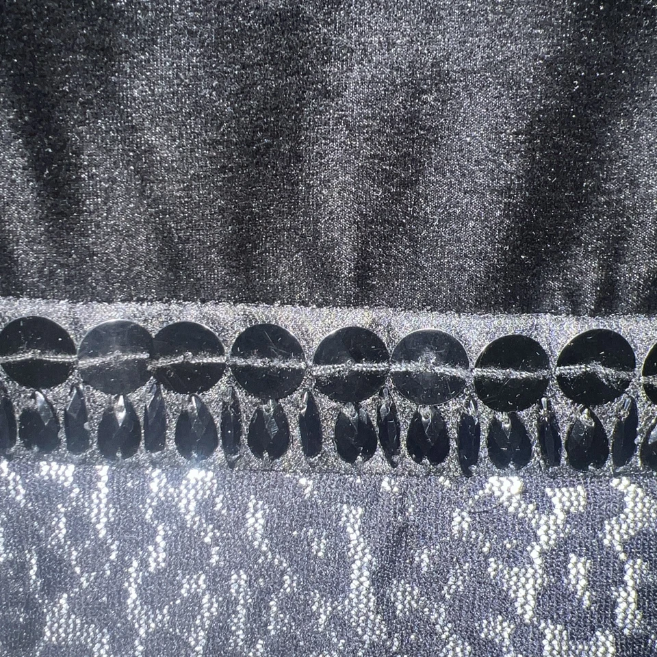 Amy Byer Girls Size 16 dress Black velvet top half with brocade bottom sequin - Image 3 of 4