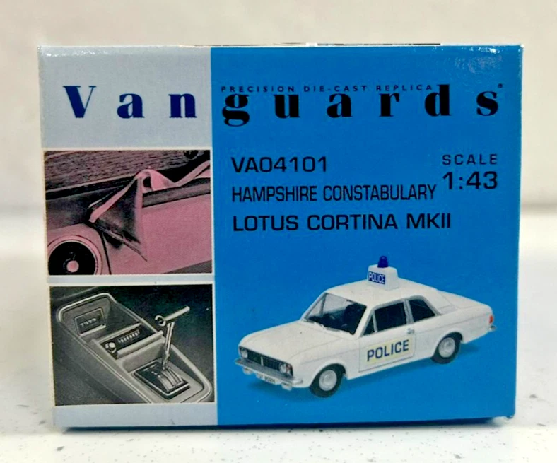 Vanguards - Coche de policía Lotus Cortina MKII escala 1:43 VA04101 blanco - en caja Foto 3 de 3