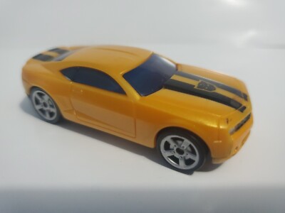 TRANSFORMERS  BUMBLE BEE HASBRO Autobot Commander Series Robot 