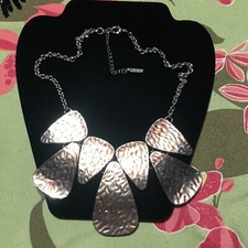 Daisy Fuentes Silvertone Collar Statement Necklace Hammered Charms 18-20  