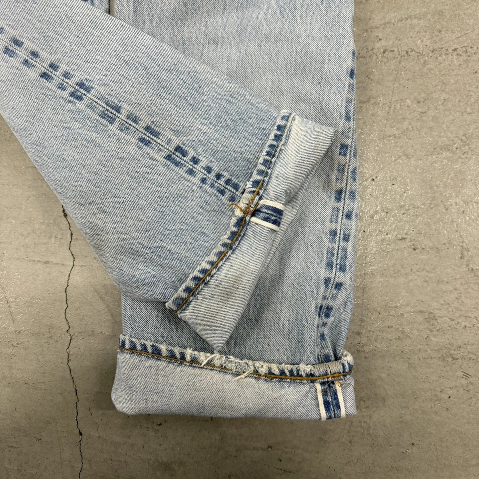 Jeans jeans redline vintage anos 70/80 LEVI’S 501 SELVEDGE 28x29 feito nos EUA Levis - Imagem 3 de 4
