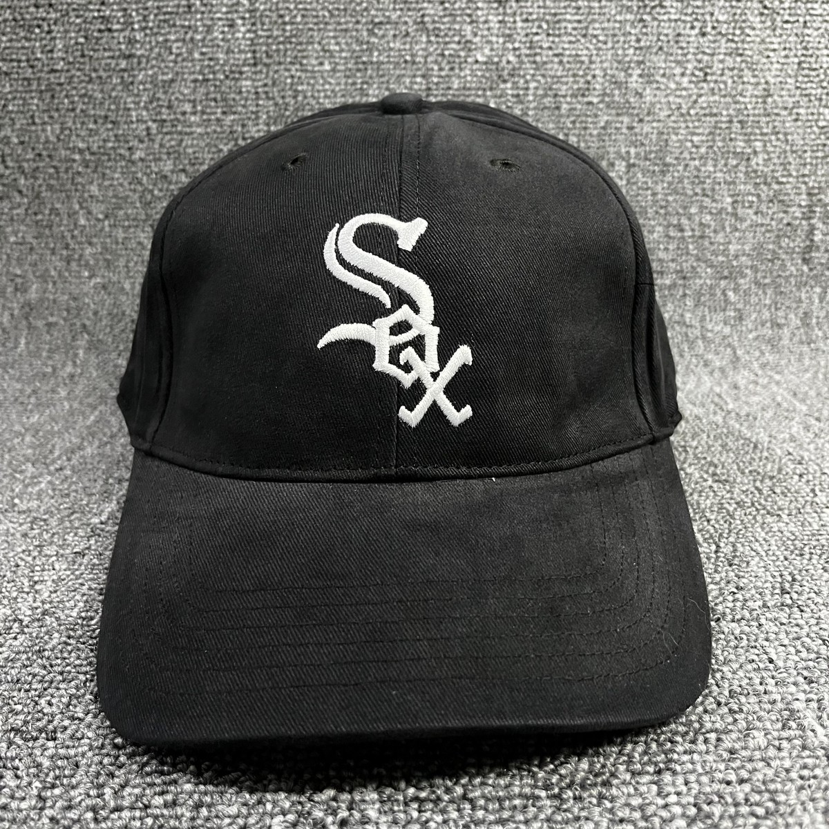 Chicago White Sox Fan Favorite MLB Adjustable Strapback Hat Black Gray Underbrim