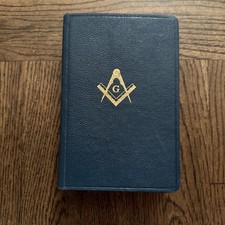 VTG 1925 HOLY BIBLE MASONIC MASON EDITION - HOLMAN BLUE COVER Book