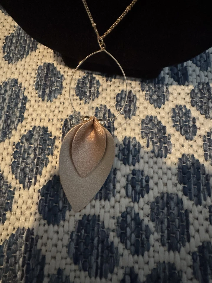 Collar Accessorize Me sin plomo y níquel nuevo Foto 2 de 3