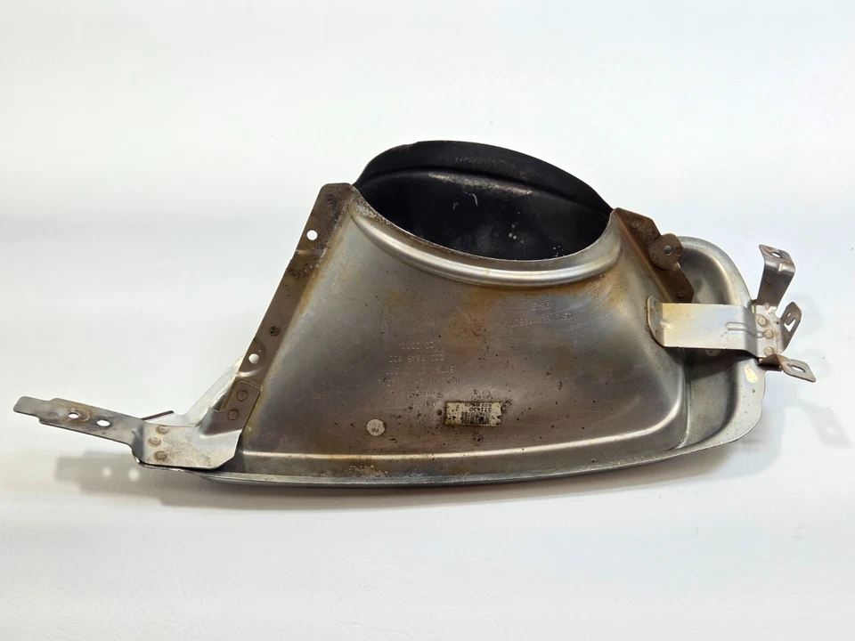 Bisel de tubo de escape trasero derecho Buick Enclave 2013-2017 OEM 22758248 Foto 4 de 4