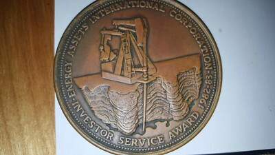 1982 1983 ENERGY ASSETS INTERNATIONAL CORPORATION INVESTOR SERVICE AWARD MEDAL