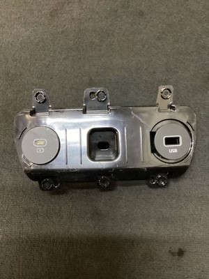 KIA EV6 2023 USB-Anschluss 96123CV910 PTG9421