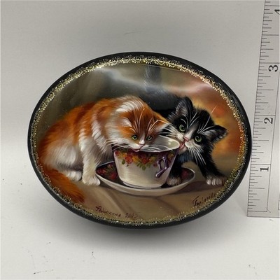 Signed Russian Fedoskino Lacquer Box   Hand-Painted Kittens & Teacup   2005