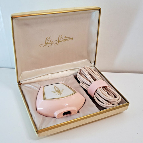 Lady Sunbeam Vintage Pink Electric Shaver w/ Case – Mid Century Display