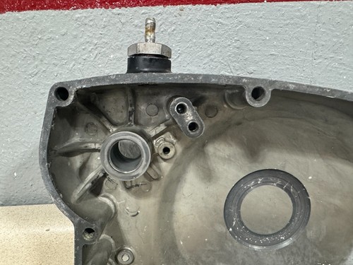 Vintage Husqvarna 1972 OEM Clutch Cover Nice Condition - Used - Picture 13 of 13