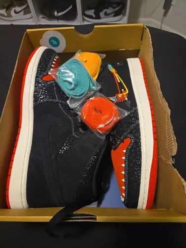 Size 11 - Air Jordan 1 SE Mid SiEMPRE Familia