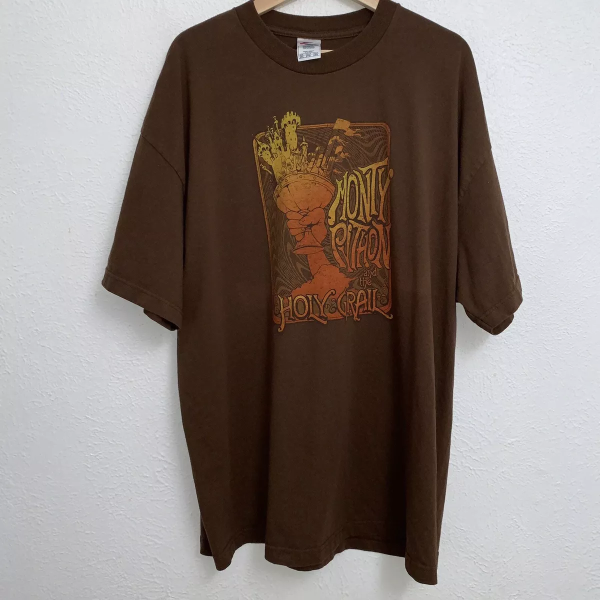 Vintage Monty Python And The Holy Grail Tee Brown T-Shirt Short Sleeve Size 2XL