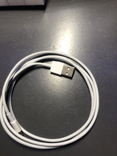 Câble d'alimentation Apple USB 12W vers USB - Photo 4 sur 5
