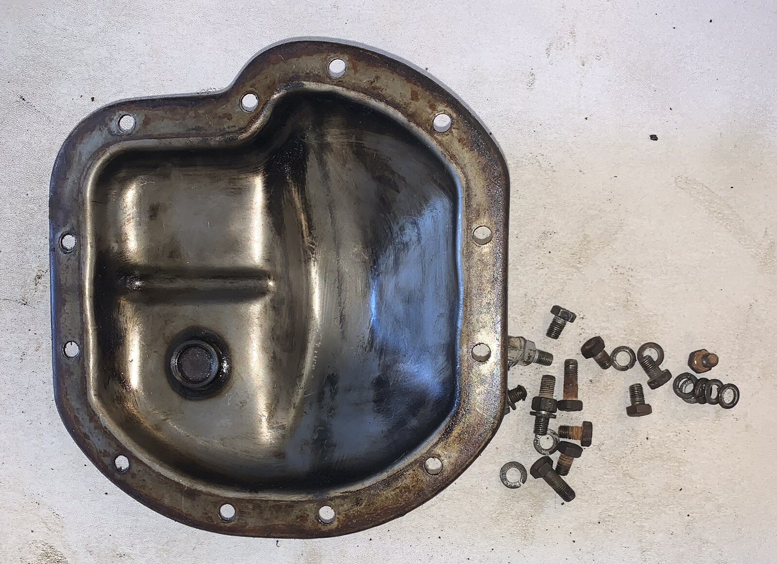 MOWOG Differential Cover DAM2441 w/ Bolts Off MGB Tube / Salisbury Axle