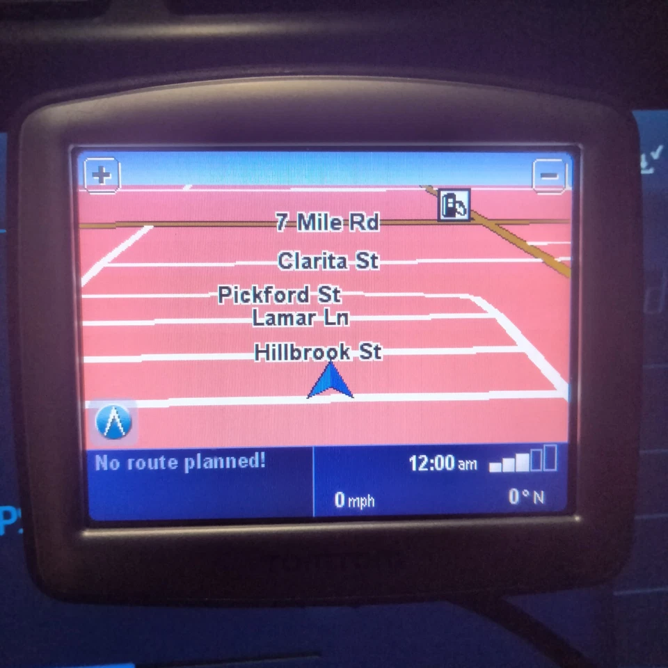 TomTom One N14644 Black & Silver Small Portable GPS Monitor 3" Inch Screen - Image 3 of 3