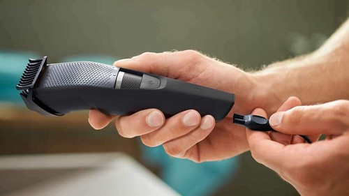 PHILIPS Norelco Beard & Stubble Trimmer Series 3000 Cordless Shaver BT320/4 - Picture 7 of 11