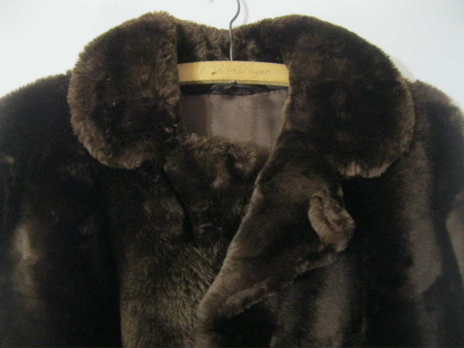 Dunkelbrauner Pelzmantel Echtpelz Mantel Lammfell weicher glänzender