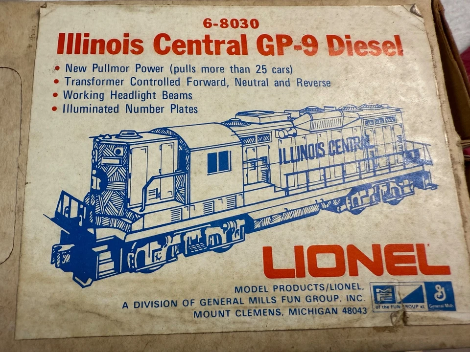 Lionel Service Station Set w/Illinois Central GP-9 Diesel Train Engine #8030 - Image 3 of 4