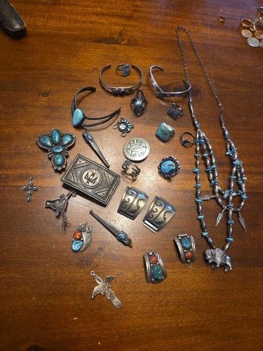 Lot of Vintage Native American Sterling Silver Jewelry Bracelet Ring 242 Grams