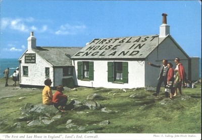 Land's End Cornwall ''First & Last House'' John Hinde England Postkarte