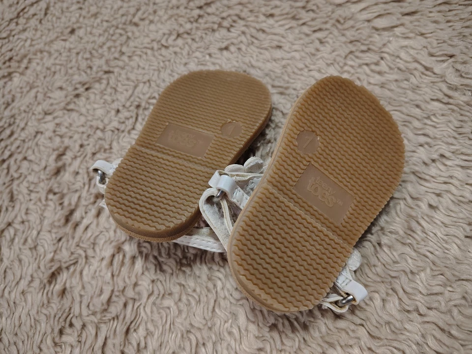 Recién Nacido Bebé Niña Blanco Floral Sandalias Cierre Gancho y Lazo Talla 1 Foto 4 de 4