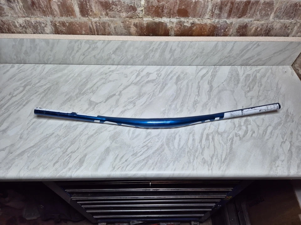 NS Bikes Evidence Light Manillar 31,8 mm MTB Riser Bar 770 mm Ancho Azul 7075 DJ Foto 3 de 4